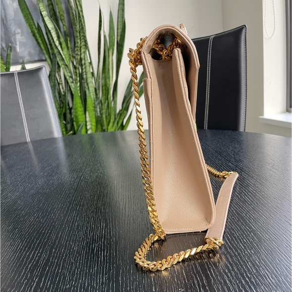 Saint Laurent Nude Bag With Gold Chain, Front Flap, Shoulder Bag - Picture 10 of 13
